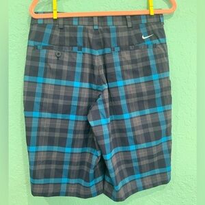Nike Men's Blue and Gray Plaid Flat-Front Shorts Golf 30 blue gray performance